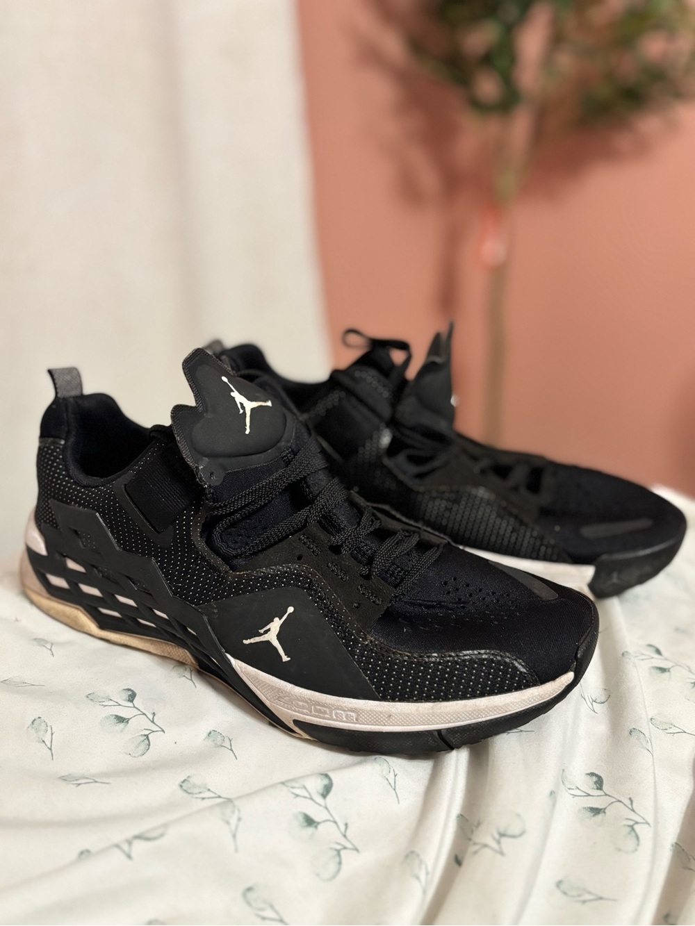 Jordan Men's Black and White Athletic Sneakers